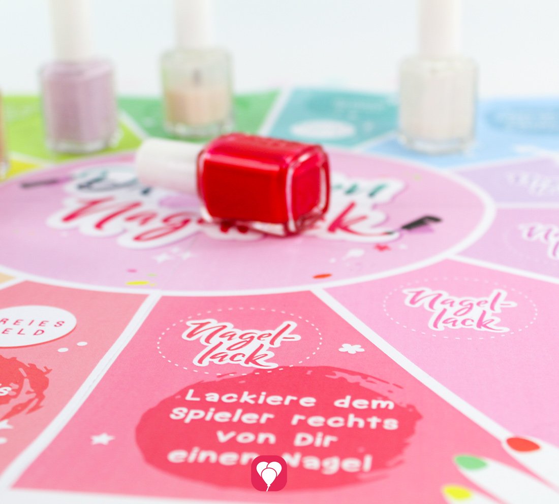 Eine beispielhafte Aufgabe des balloonas Beauty Party Spiels "Dreh den Nagellack": Lackiere dem Spieler rechts von Dir einen Nagel.