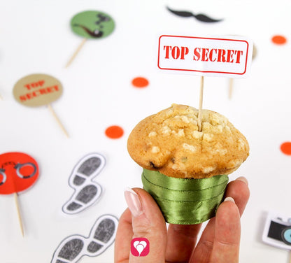 balloonas Detektiv Deko Picker "Top Secret" in einem Muffin.